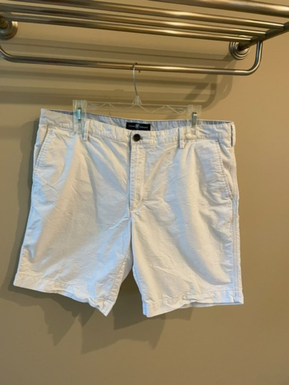 Men's Chase Edward Summer shorts in white